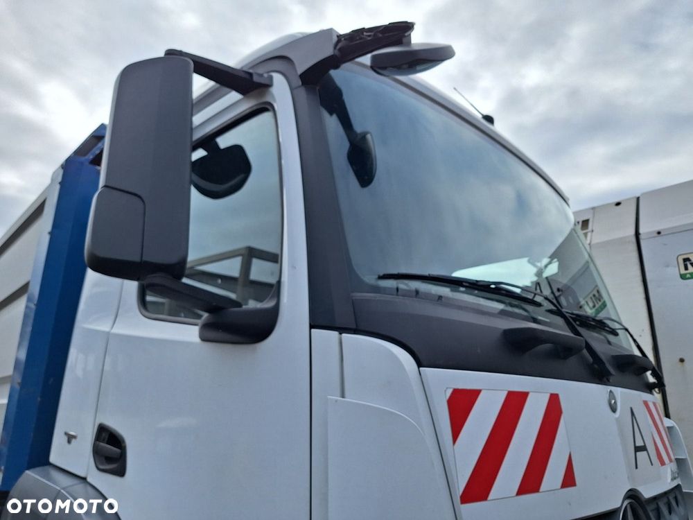 Versalift Arocs 2535 6X2 - 32