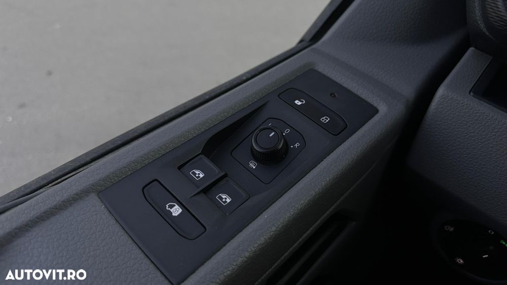 Volkswagen Transporter - 4