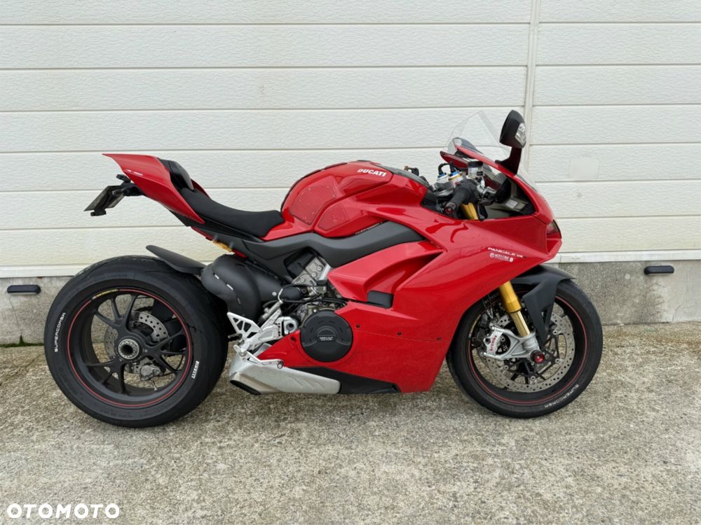 Ducati Panigale V4S - 1