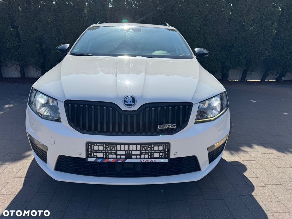 Skoda Octavia 2.0 TDI DSG RS - 2