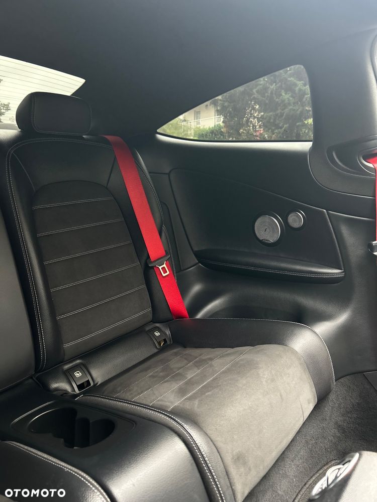 Mercedes-Benz Klasa C 300 7G-TRONIC - 23
