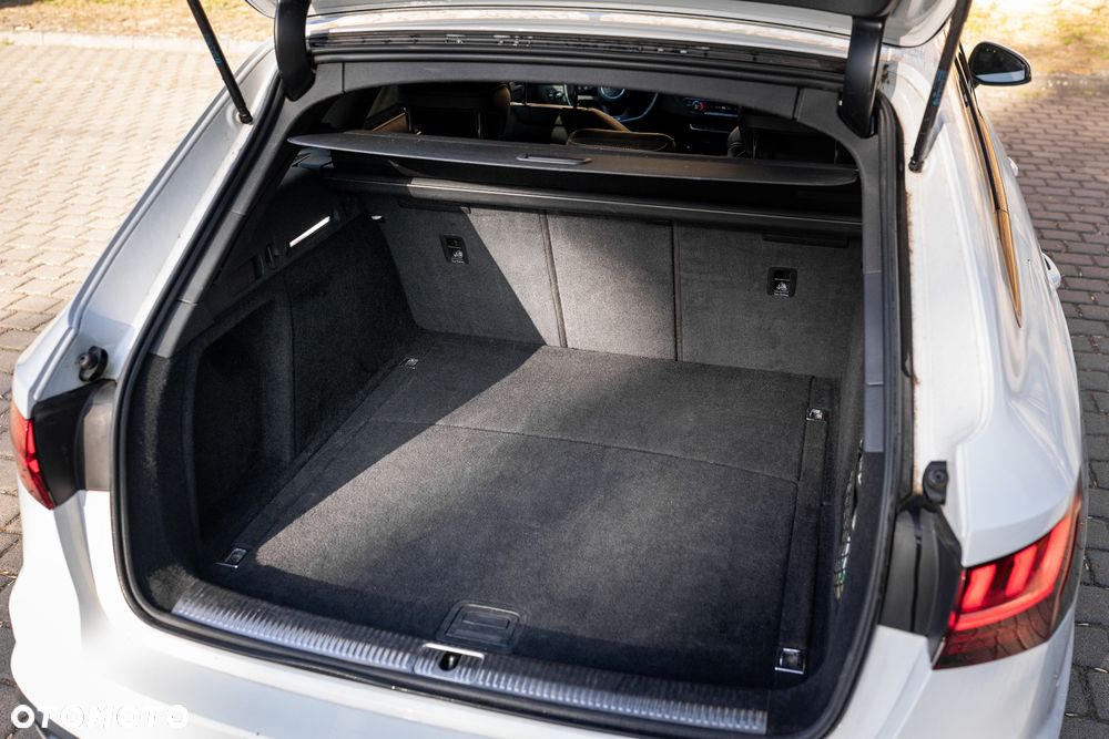 Audi A4 Avant - 38