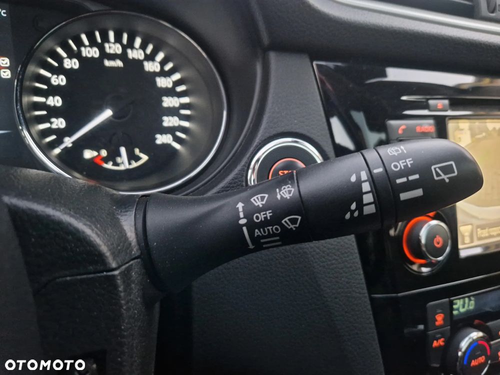 Nissan Qashqai 1.6 DIG-T N-Connecta - 34