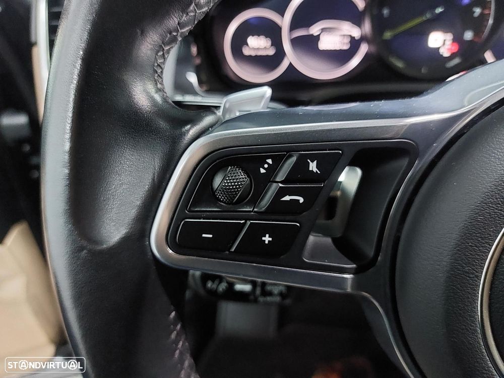 Porsche Cayenne Coupé E-Hybrid - 25