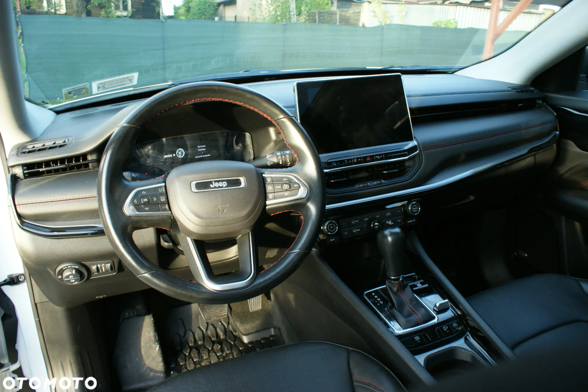 Jeep Compass - 28