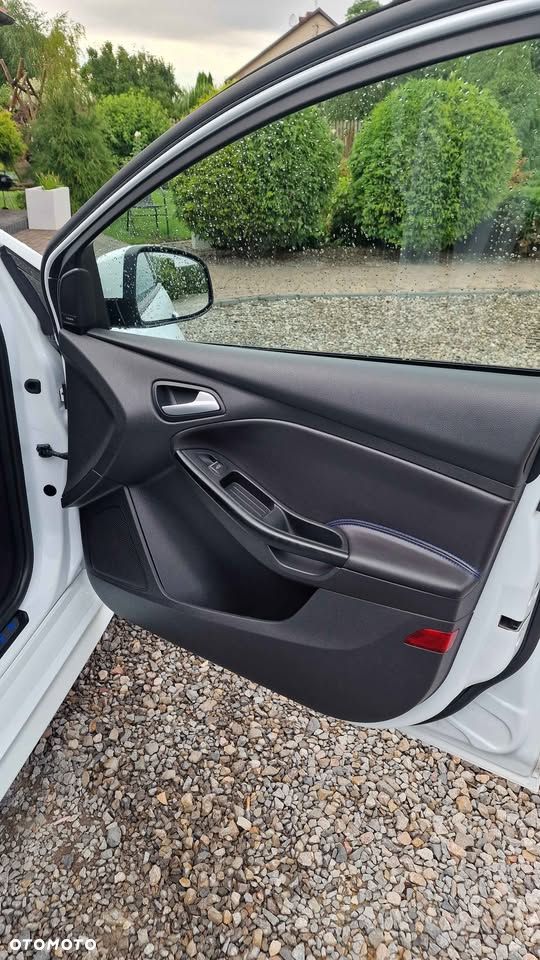 Ford Focus - 12