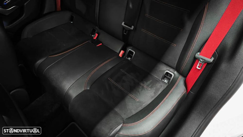 Mercedes-Benz CLA 45 AMG S 4Matic+ Speedshift 8G-D - 38