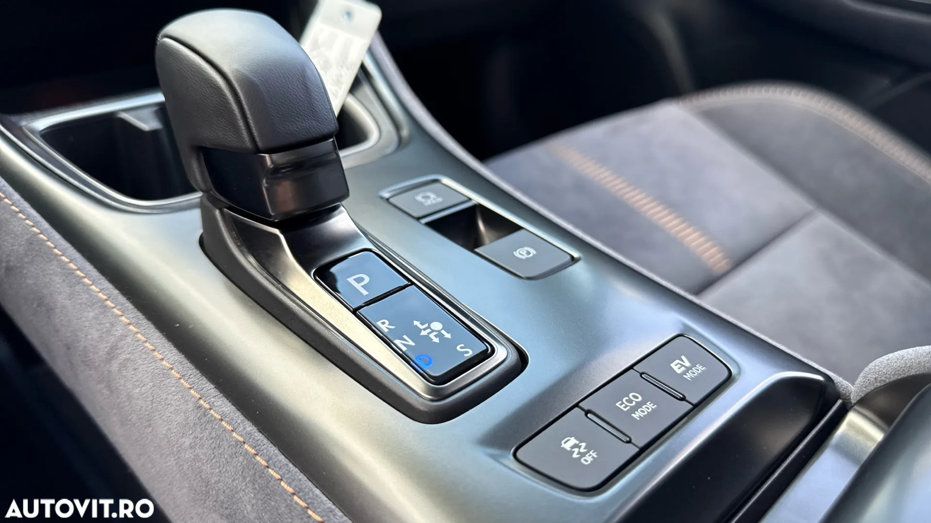 Lexus LBX 1.5 HEV 4x2 CVT Cool - 26