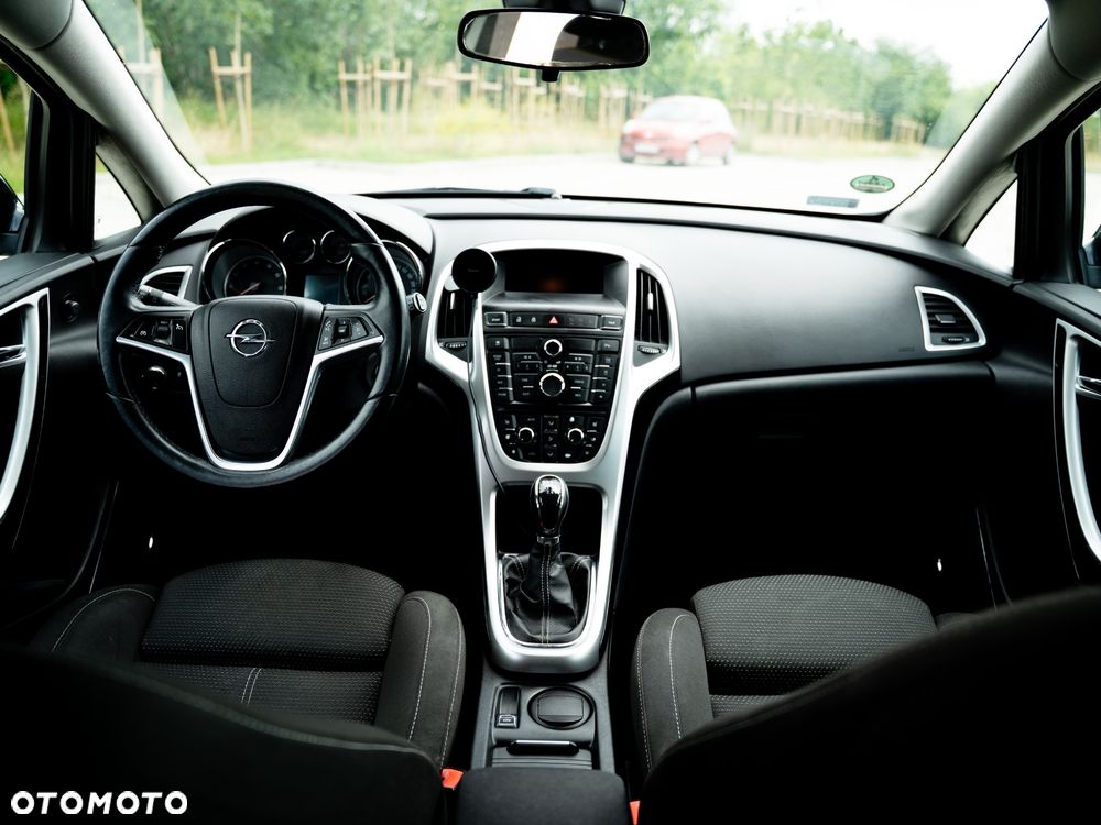 Opel Astra 1.4 T Cosmo - 13