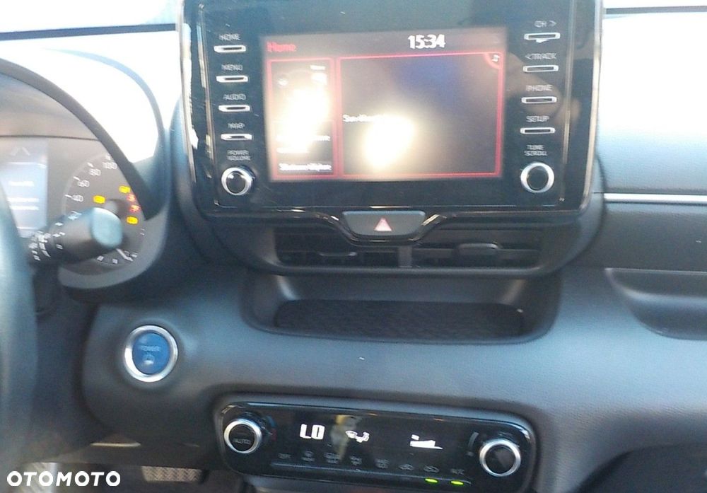 Toyota Yaris - 22