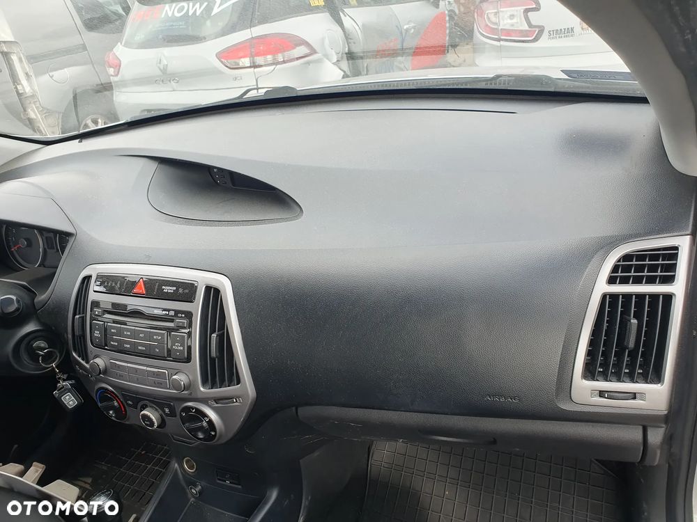 HYUNDAI i20 I LIFT KONSOLA,PASY,PODUSZKI