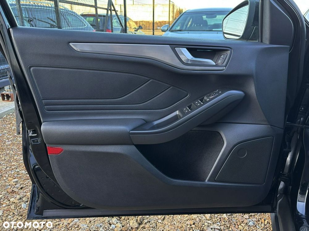 Ford Focus - 12
