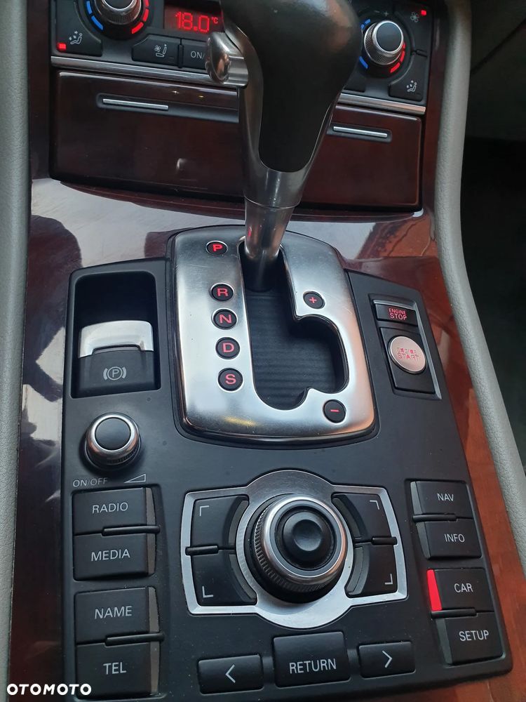 Audi A8 4.2 TDI Quattro - 14