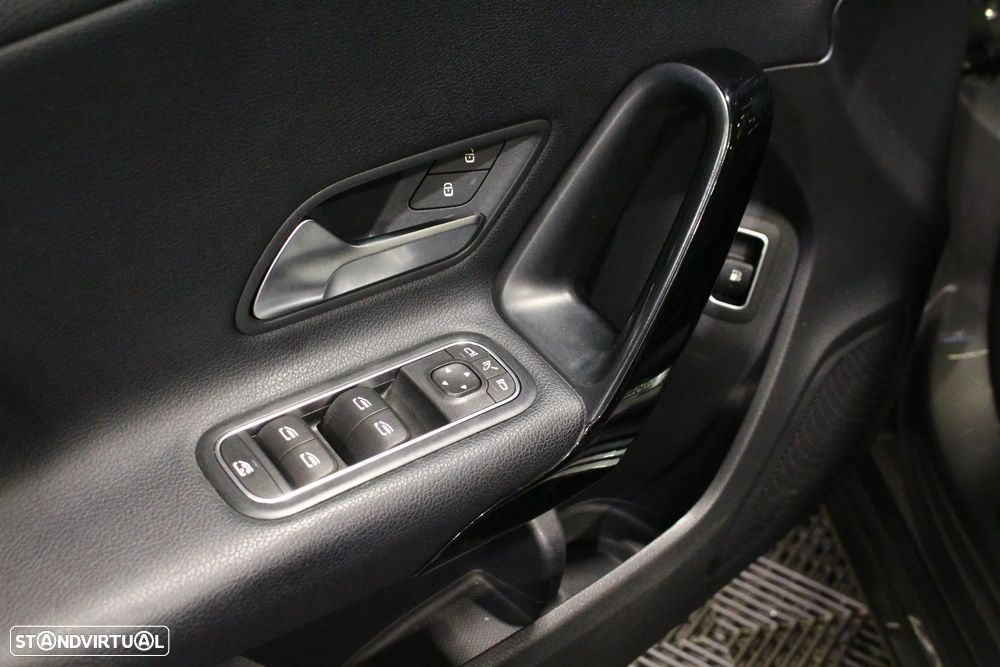 Mercedes-Benz A 250 e Progressive - 19