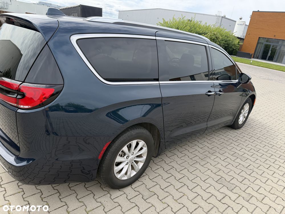 Chrysler Pacifica - 18