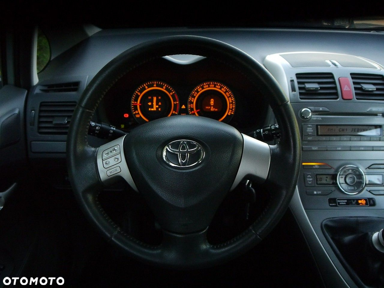 Toyota Auris 1.33 VVT-i Terra - 19