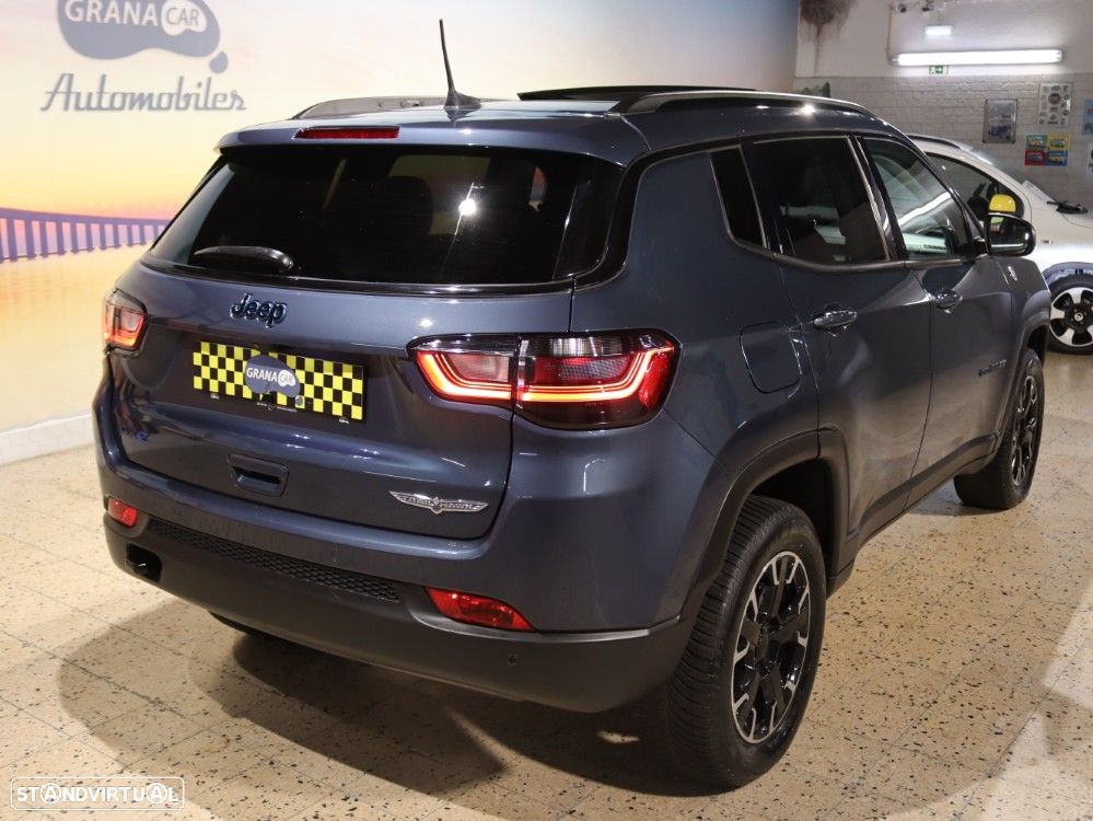 Jeep Compass 1.3 TG Trailhawk - 36