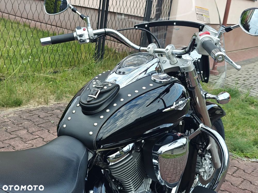 Suzuki Intruder - 16