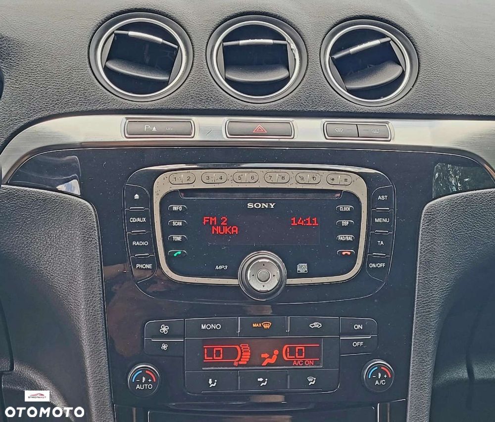 Ford S-Max - 13