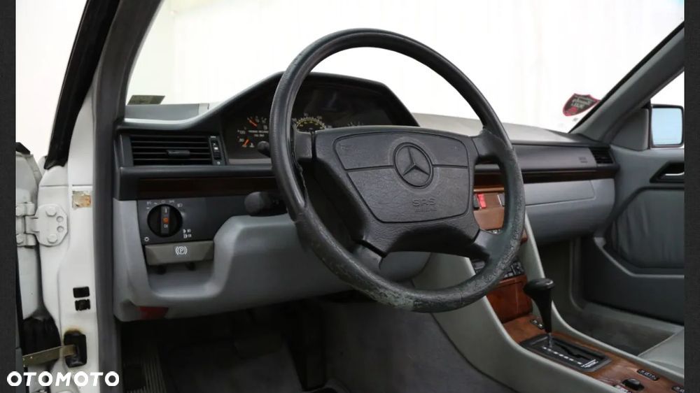 Mercedes-Benz W124 (1984-1993) - 20