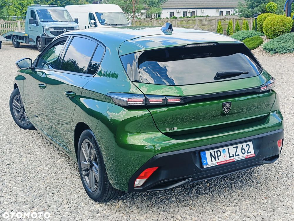 Peugeot 308 - 8