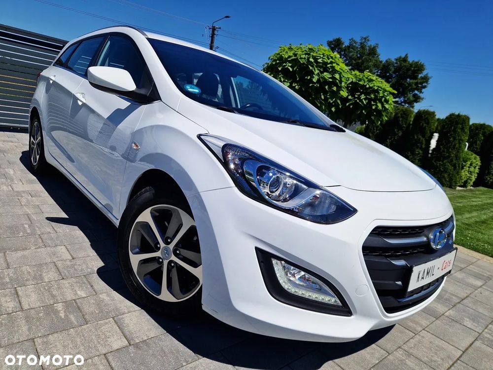 Hyundai i30 blue 1.4 YES Silver - 1