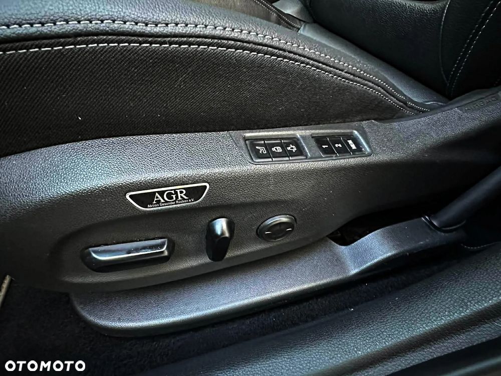 Opel Astra 1.6 CDTI Elite S&S - 37