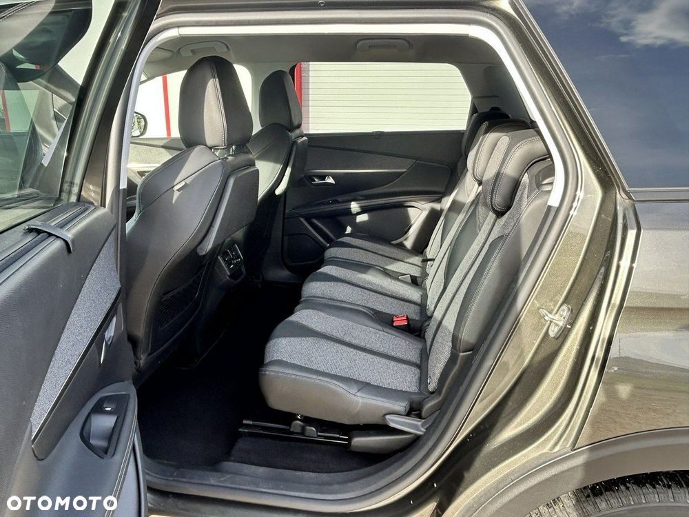 Peugeot 5008 - 10