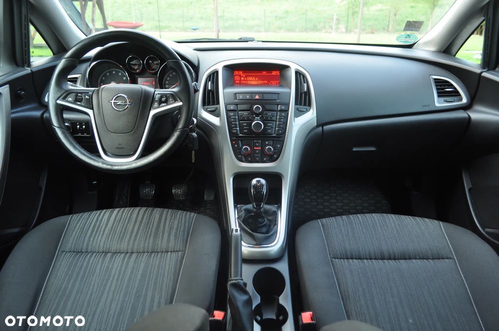 Opel Astra 1.4 Turbo Cosmo - 25