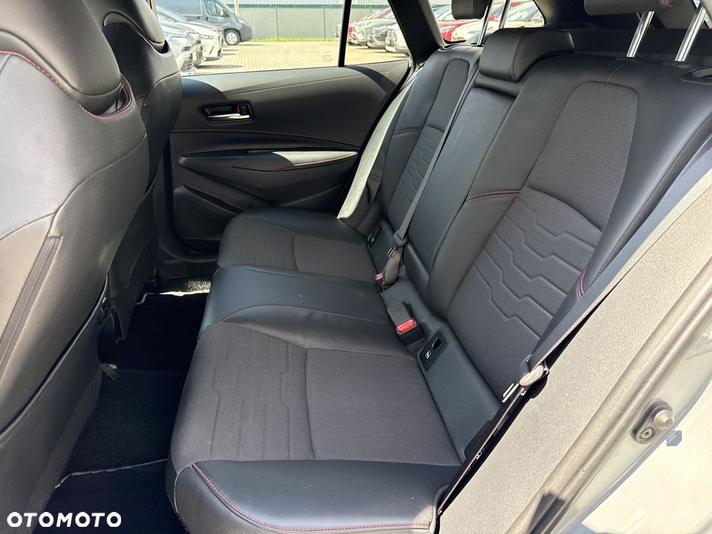 Toyota Corolla - 12
