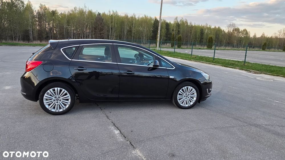 Opel Astra 1.6 Sport - 17