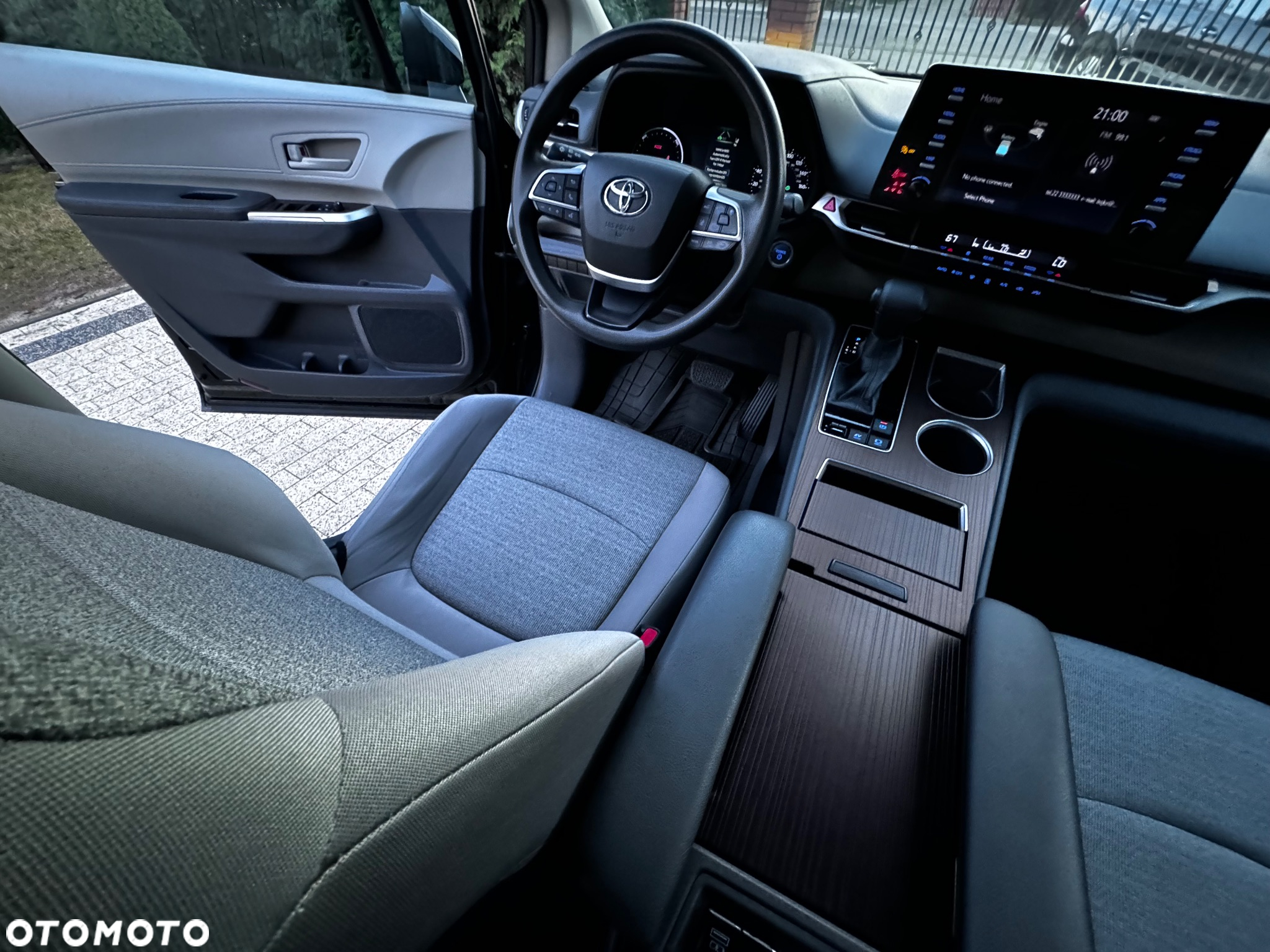 Toyota Sienna - 28