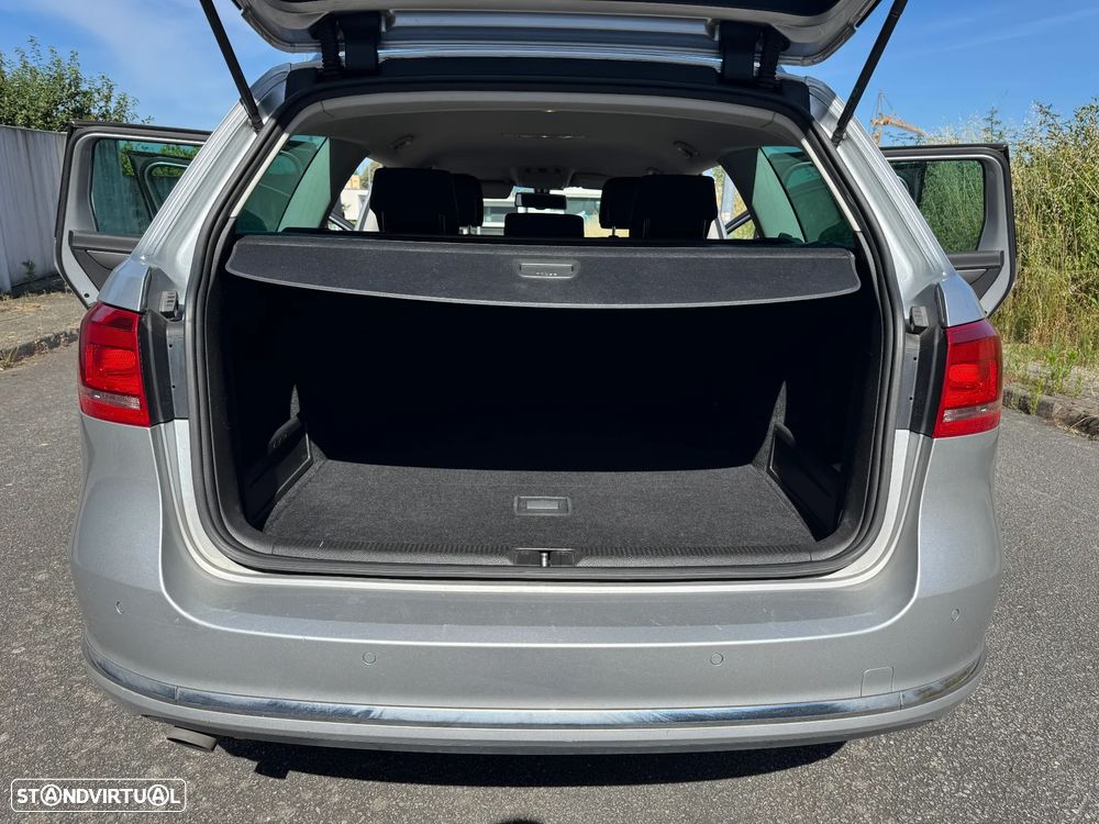 VW Passat Variant 1.6 TDI BlueMotion Comfortline - 11