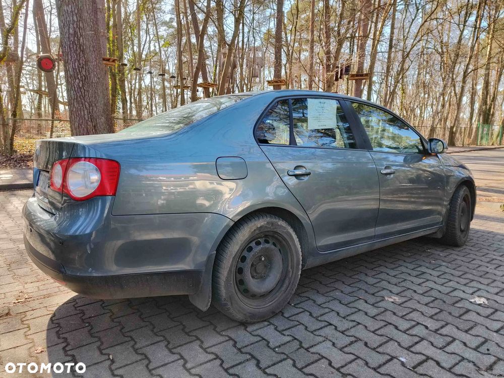 Volkswagen Jetta 1.6 TDI DPF Comfortline - 5