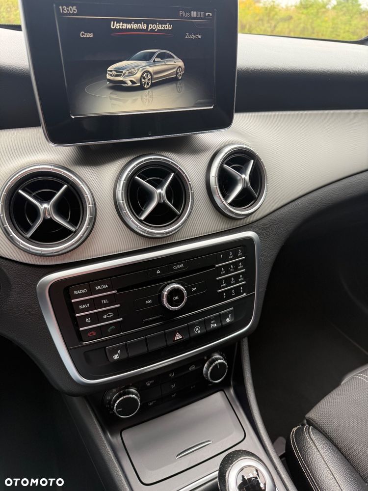 Mercedes-Benz CLA 180 Urban - 9