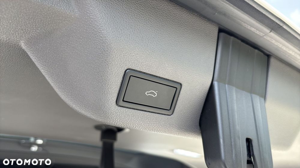 Volkswagen Multivan 2.0 TDI L2 Edition DSG - 20