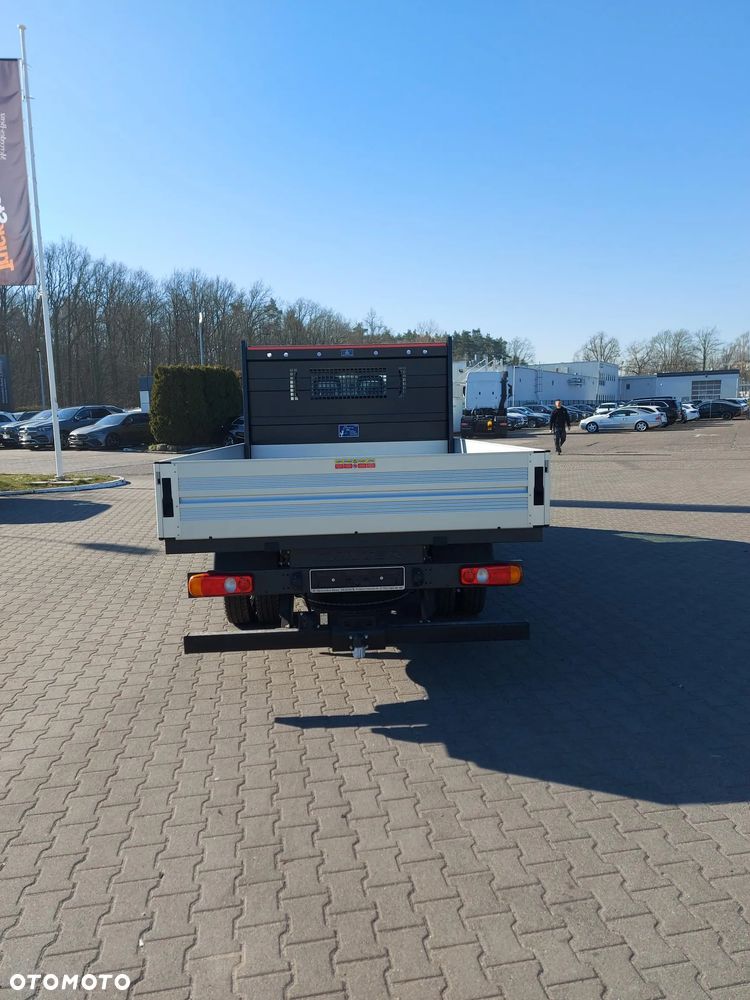 FUSO Canter 3C15D kabina brygadowa - 6
