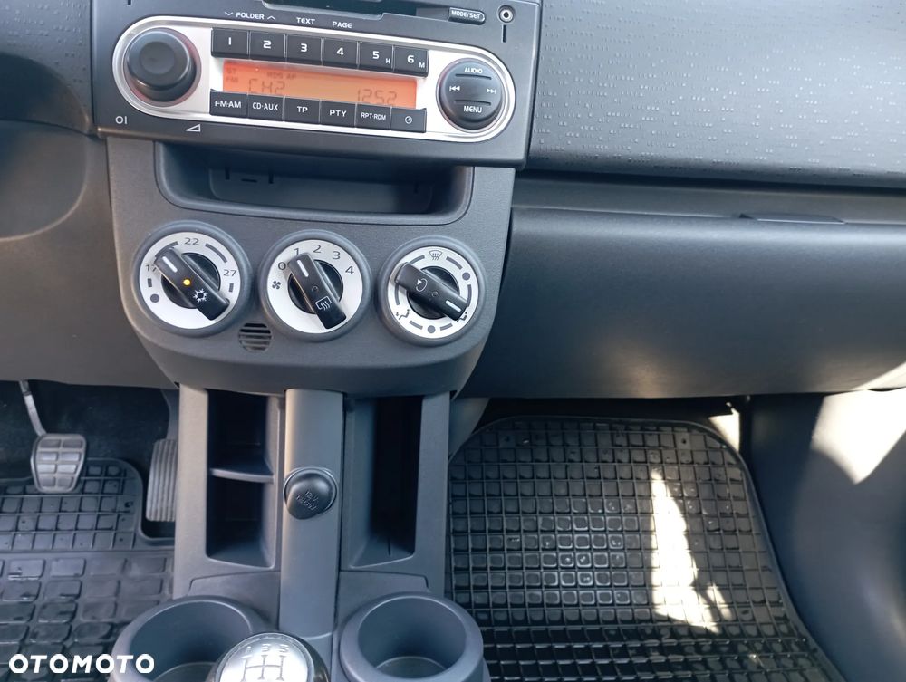 Mitsubishi Colt - 8