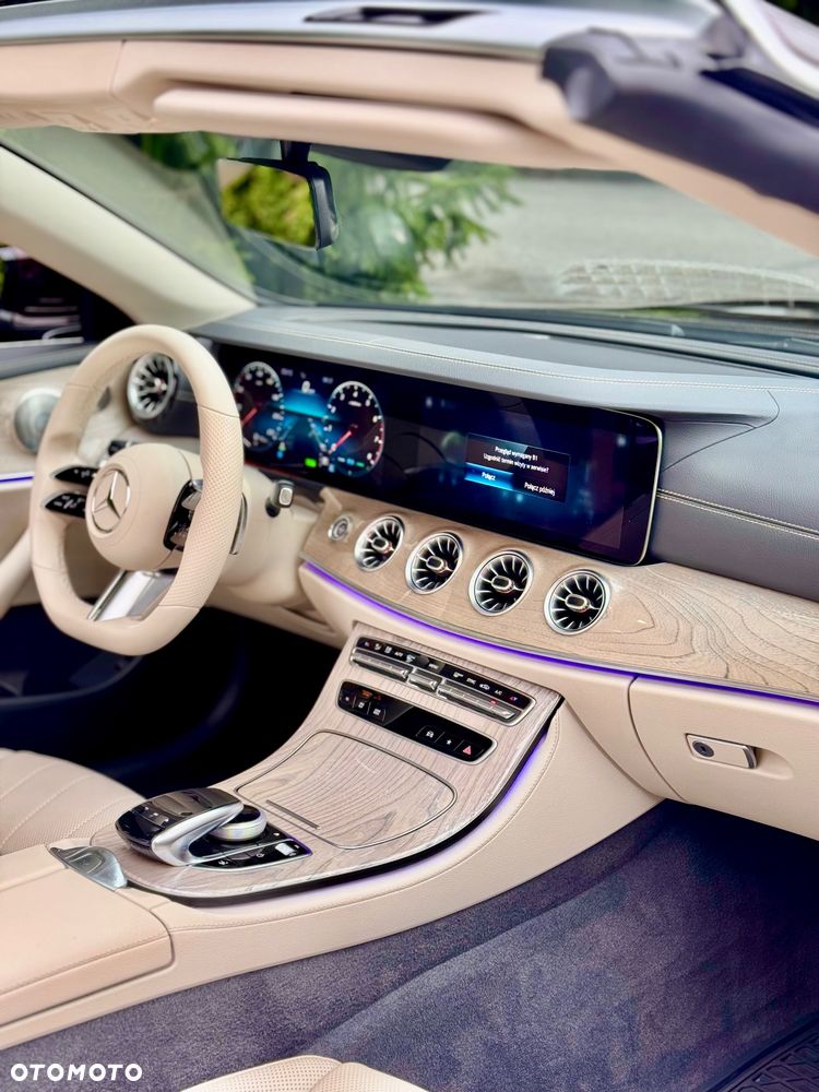 Mercedes-Benz Klasa E 200 4-Matic 9G-TRONIC - 29