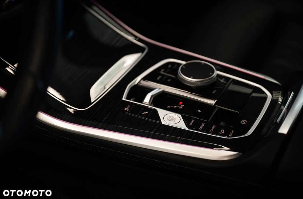 BMW X5 xDrive30d mHEV - 27