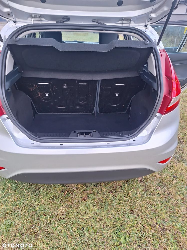 Ford Fiesta 1.25 Celebration - 15