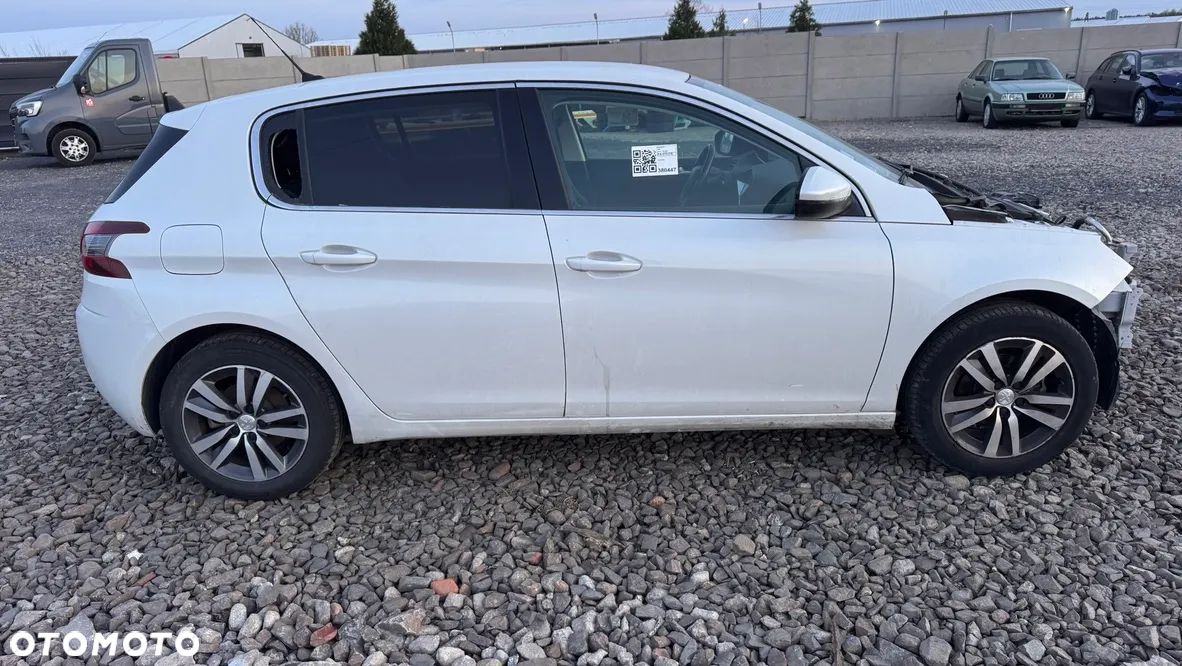Peugeot 308 1.2 PureTech Allure S&S - 4