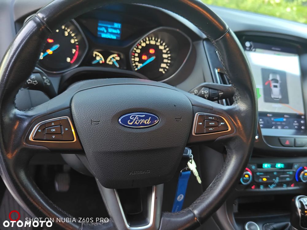 Ford Focus 1.6 SYNC Edition - 2