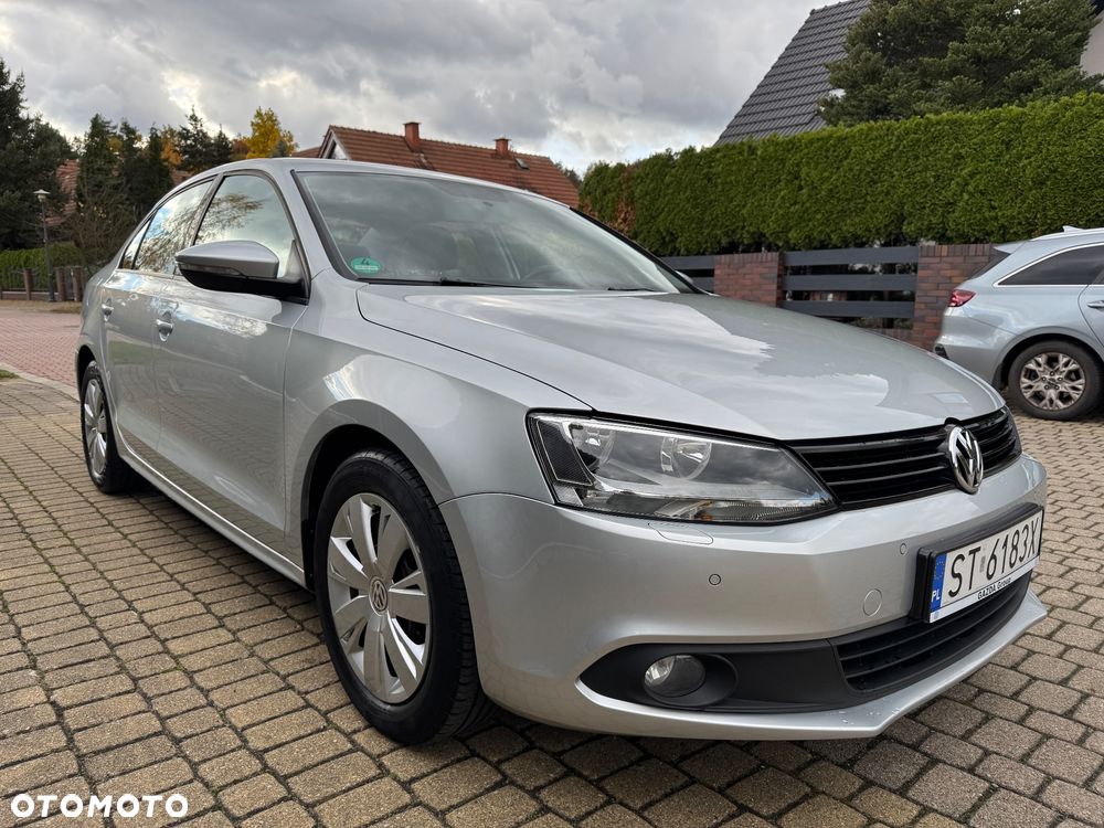 Volkswagen Jetta - 24