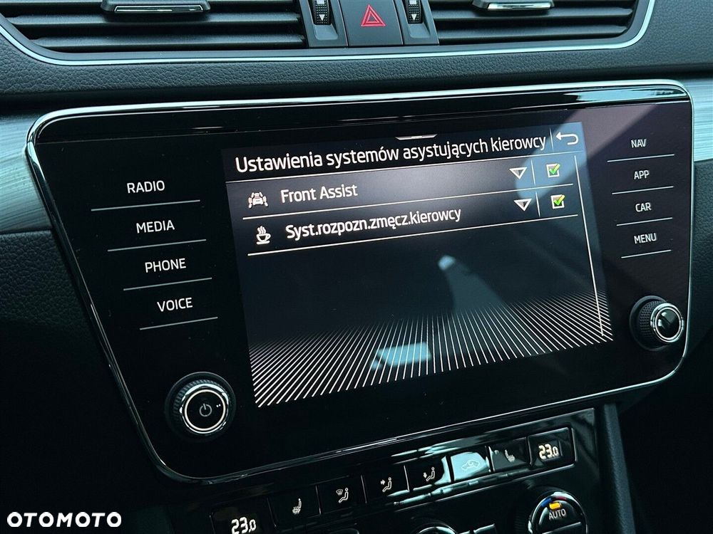 Skoda Superb 1.5 TSI Ambition DSG - 28