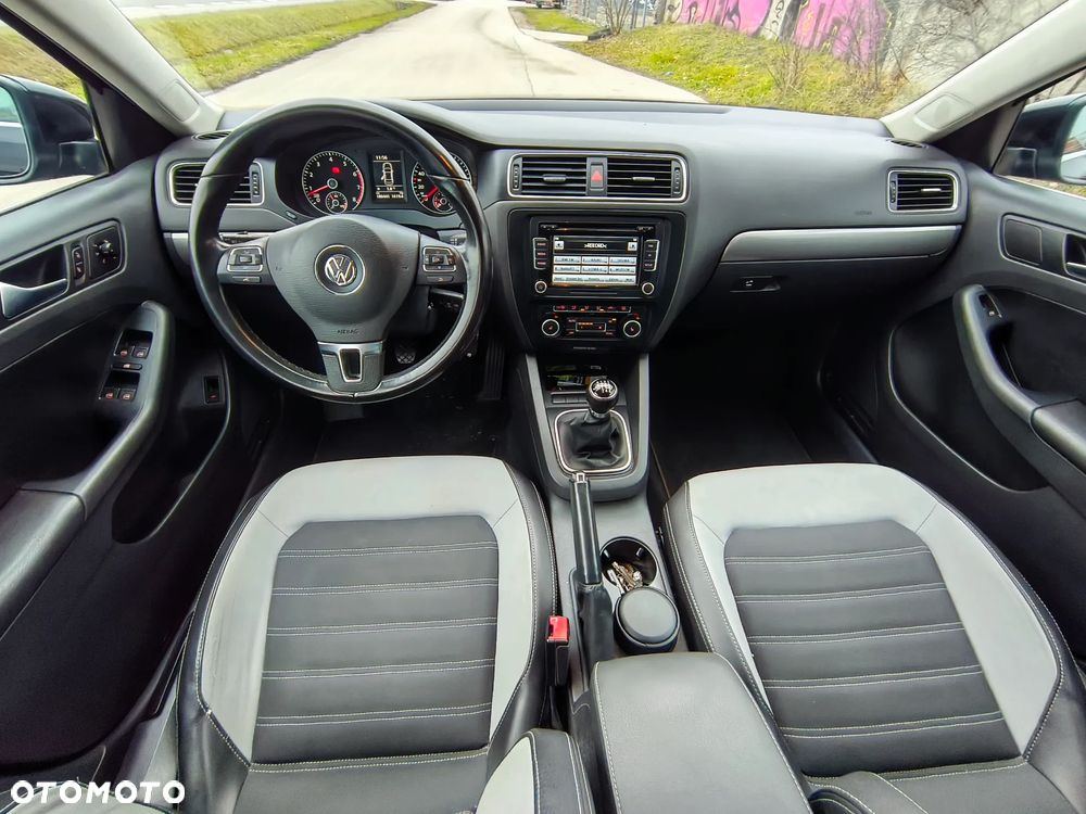 Volkswagen Jetta 1.4 TSI Highline - 13