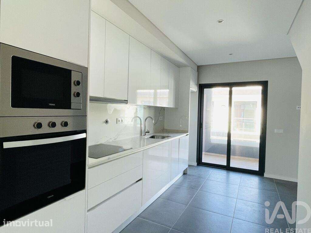 Apartamento T3 em Montenegro de 127,00 m2 - Grande imagem: 2/27