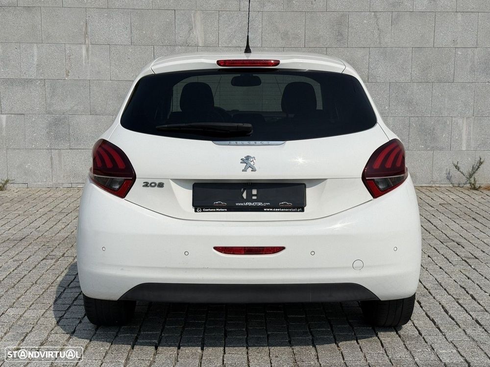 Peugeot 208 1.2 PureTech Signature — fotografia 5