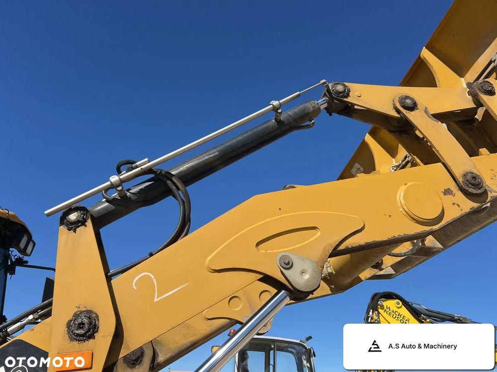 Caterpillar 432F2 - 6