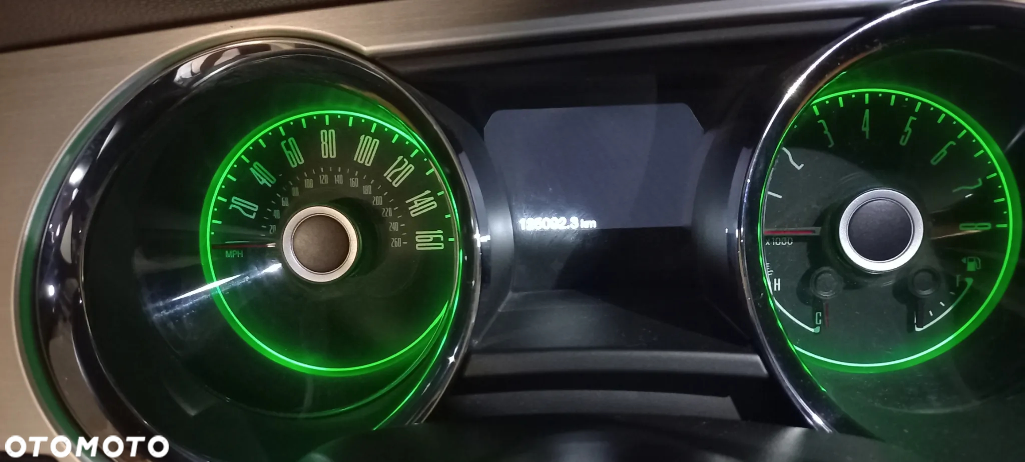 Ford Mustang 3.7 V6 Premium - 32